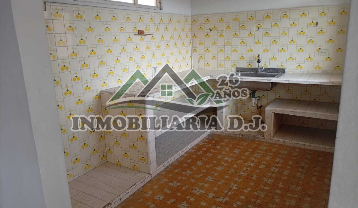 12ba550b-ceba-4b3d-8d1a-46a51477d942