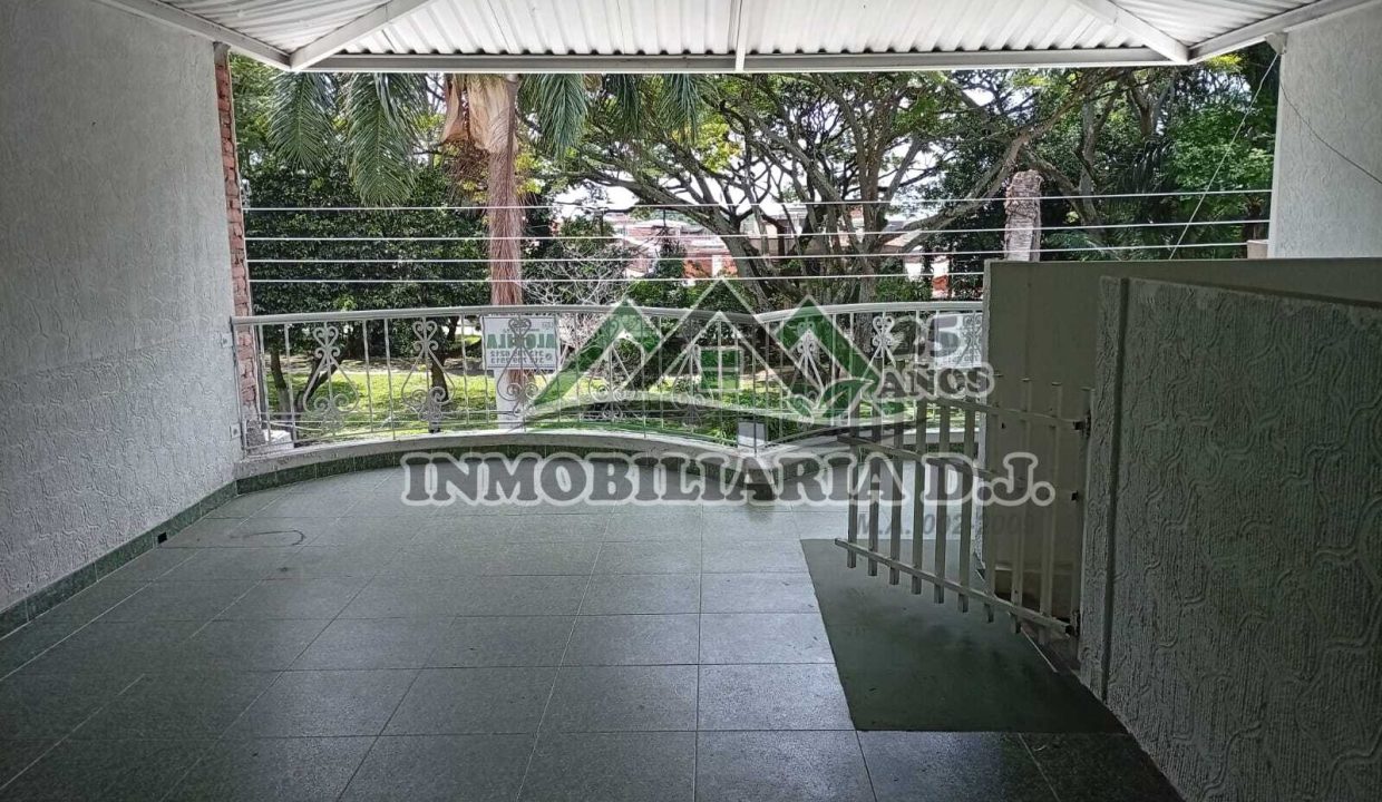 WhatsApp Image 2025-10-16 at 5.03.51 PM